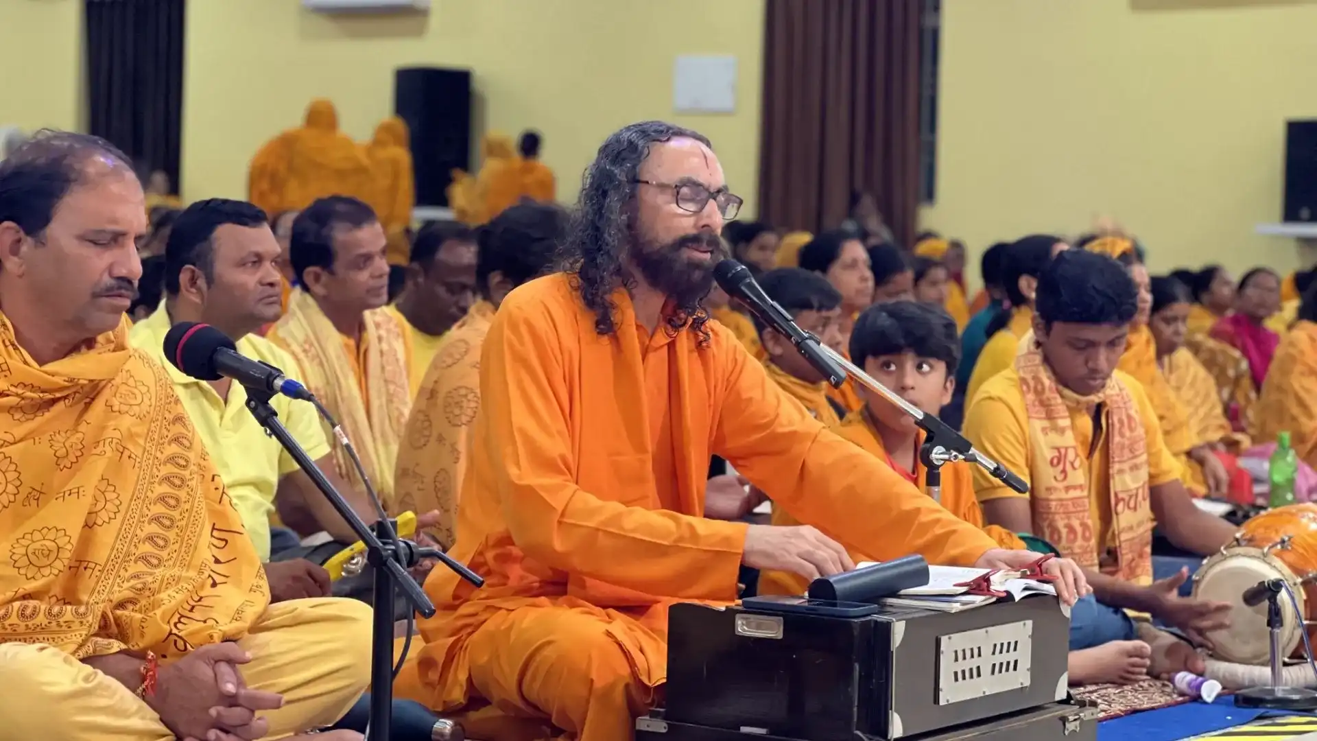 Swami Mukundananda Pictures