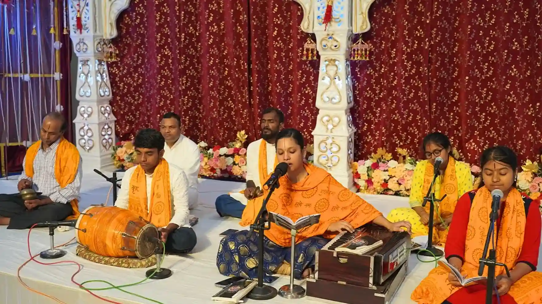 Swami Mukundananda Pictures